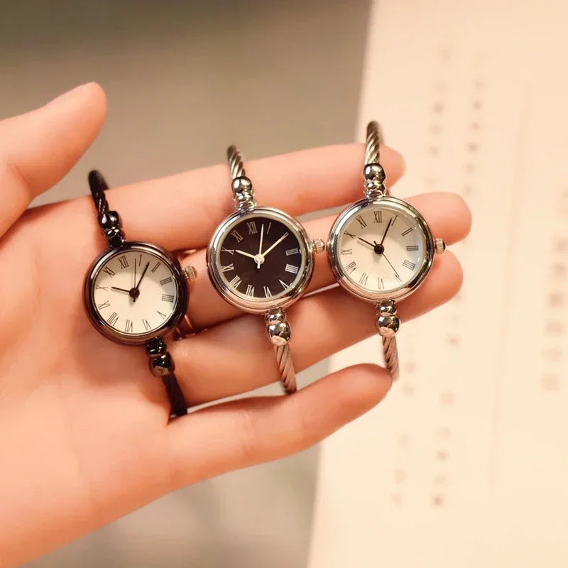 Women Bracelet Watch Retro Gold Bangle Women Watches Stainless Steel Retro Ladies Quartz Wristwatch Clock Dress Watch